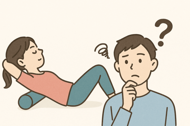 女性がフォームローラーで背骨をストレッチしている様子を男性が疑問そうに見つめるイラスト。セルフコンディショニングの効果に対する疑念を表現