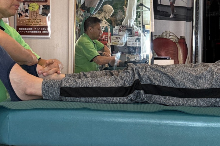 川崎市足関節の痛みをねもと整体＆ストレッチスタジオ院長が施術