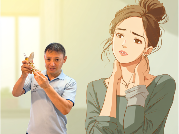 めまいに悩む日本人女性が首や肩に手を当てて緊張を感じている様子。背景には明るい整体院の雰囲気があり、首や肩のこりによる血流の悪化や自律神経の乱れをイメージ