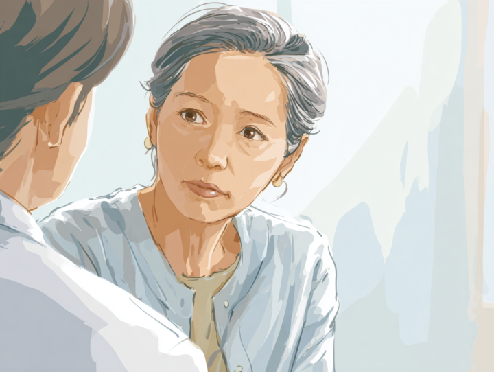 料金や施術内容について相談する50代後半の日本人女性。少しシワのある表情で整体師の説明を真剣に聞いている。明るく清潔な整体院の室内で、安心感のある雰囲気を表現したイラスト