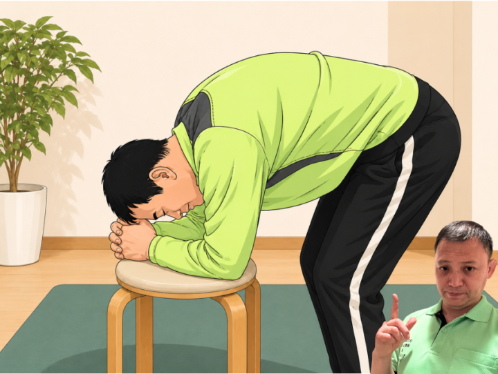 膝を屈伸してる男性